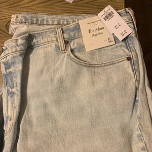 Abercrombie & Fitch The Mom High Rise Jean Size 37/24R